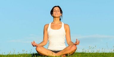 technique of performing exercises for losing weight on the abdomen and sides